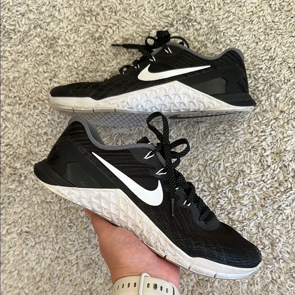 NIKE METCONS (W)